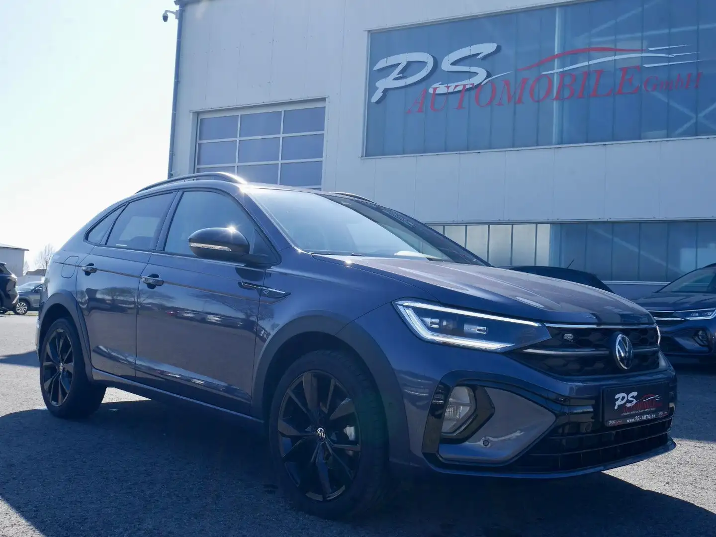 Volkswagen Taigo 1.5 TSI DSG"R-Line Black"AHK+Matrix+Navi Grau - 1