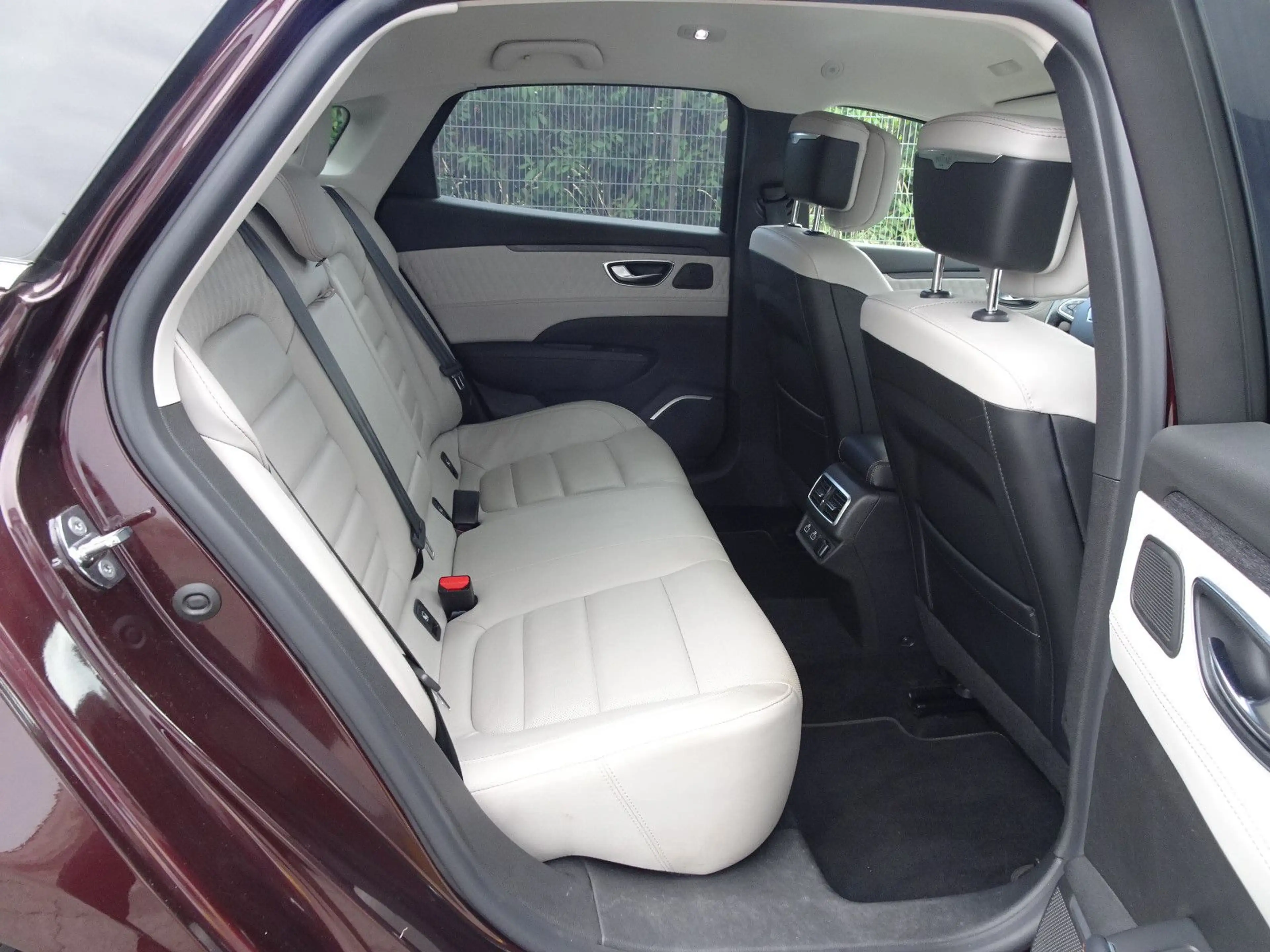 Renault Talisman TCe 225 EDC GPF Initiale Paris/ Leder — photo 16