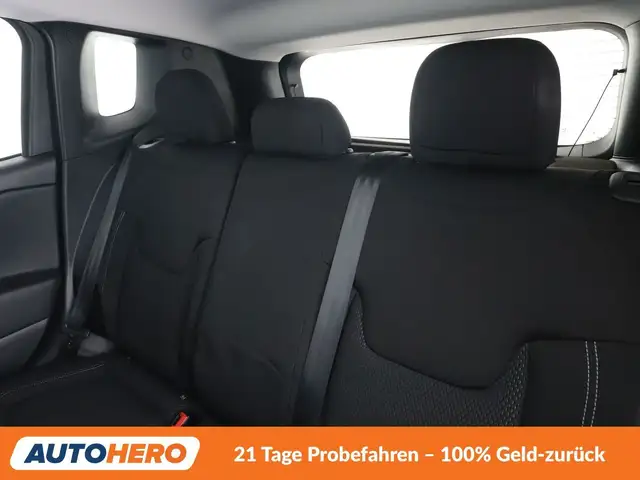 Jeep Renegade view 14