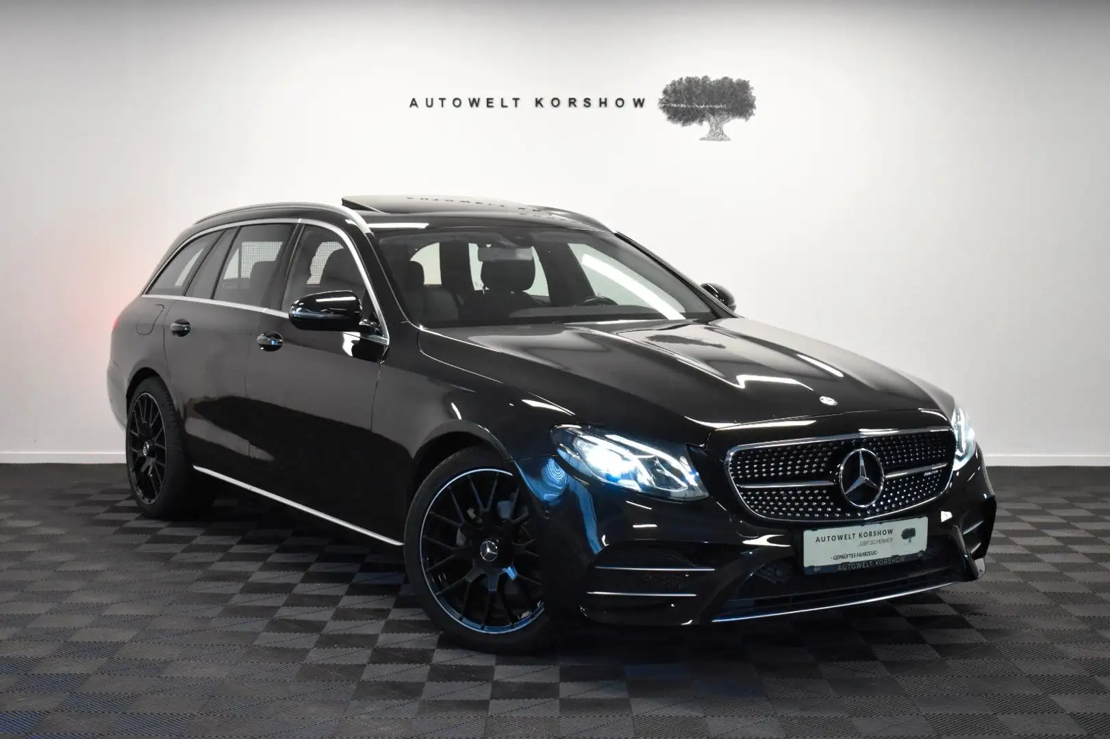 Mercedes-Benz E 220 d T AMG-LINE *LED *S-DACH *KAMERA *AMBIENT - 1