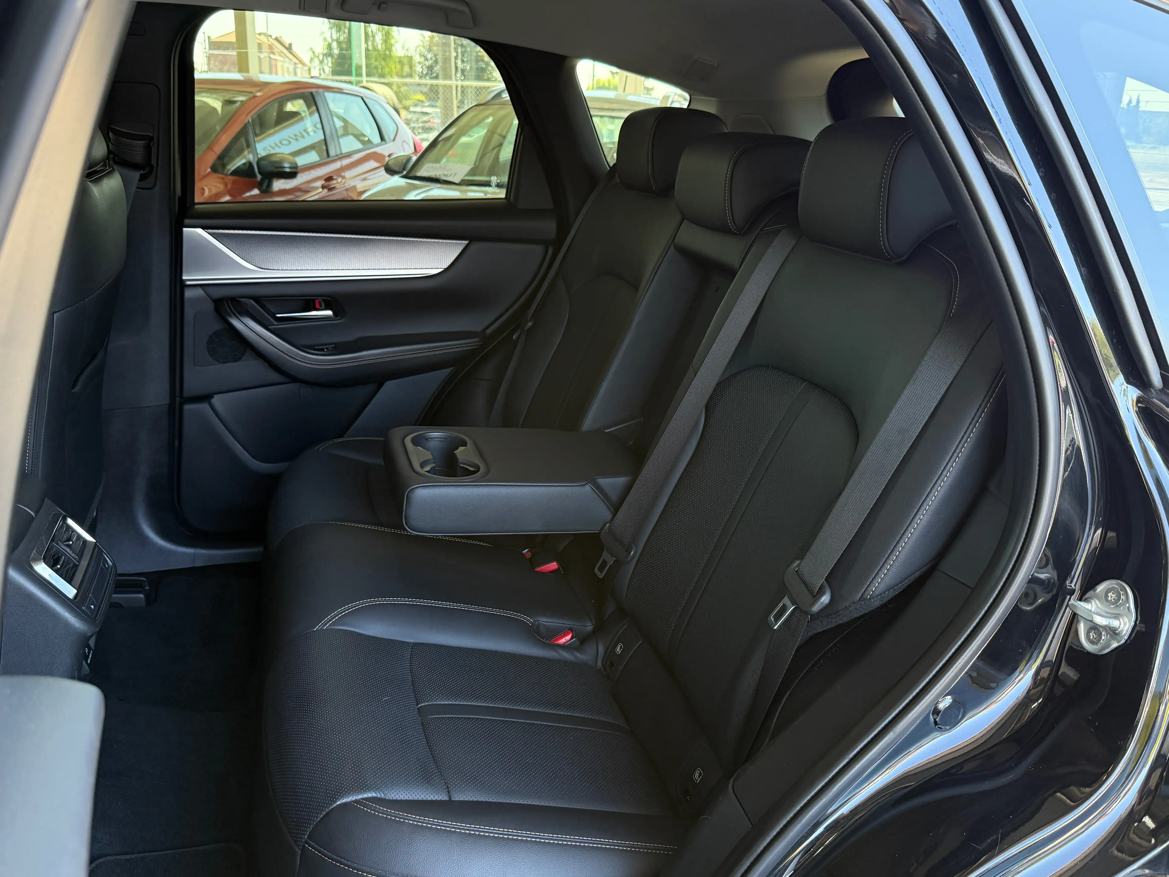 Mazda CX-60 CX-60 3.3 e-Skyactiv-D_TVA 21%_CARPLAY_CUIR_NAVI_FULLBLACK — photo 8