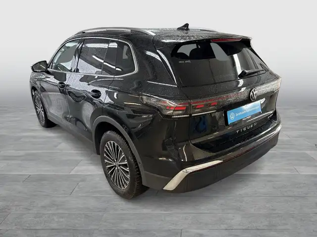 Volkswagen Tiguan view 5