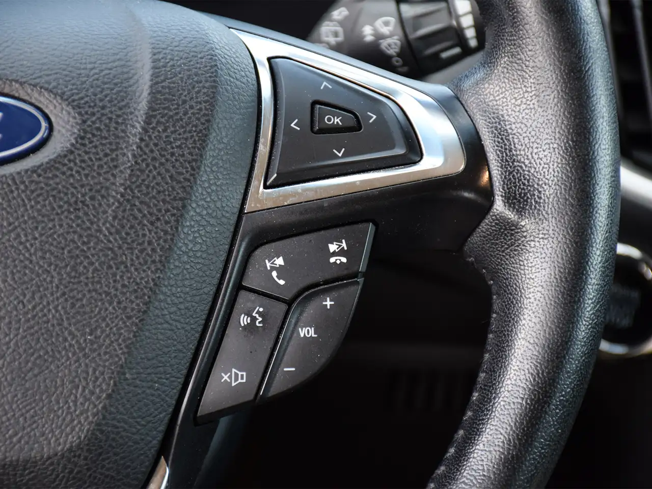 Ford Edge photo Ford Edge