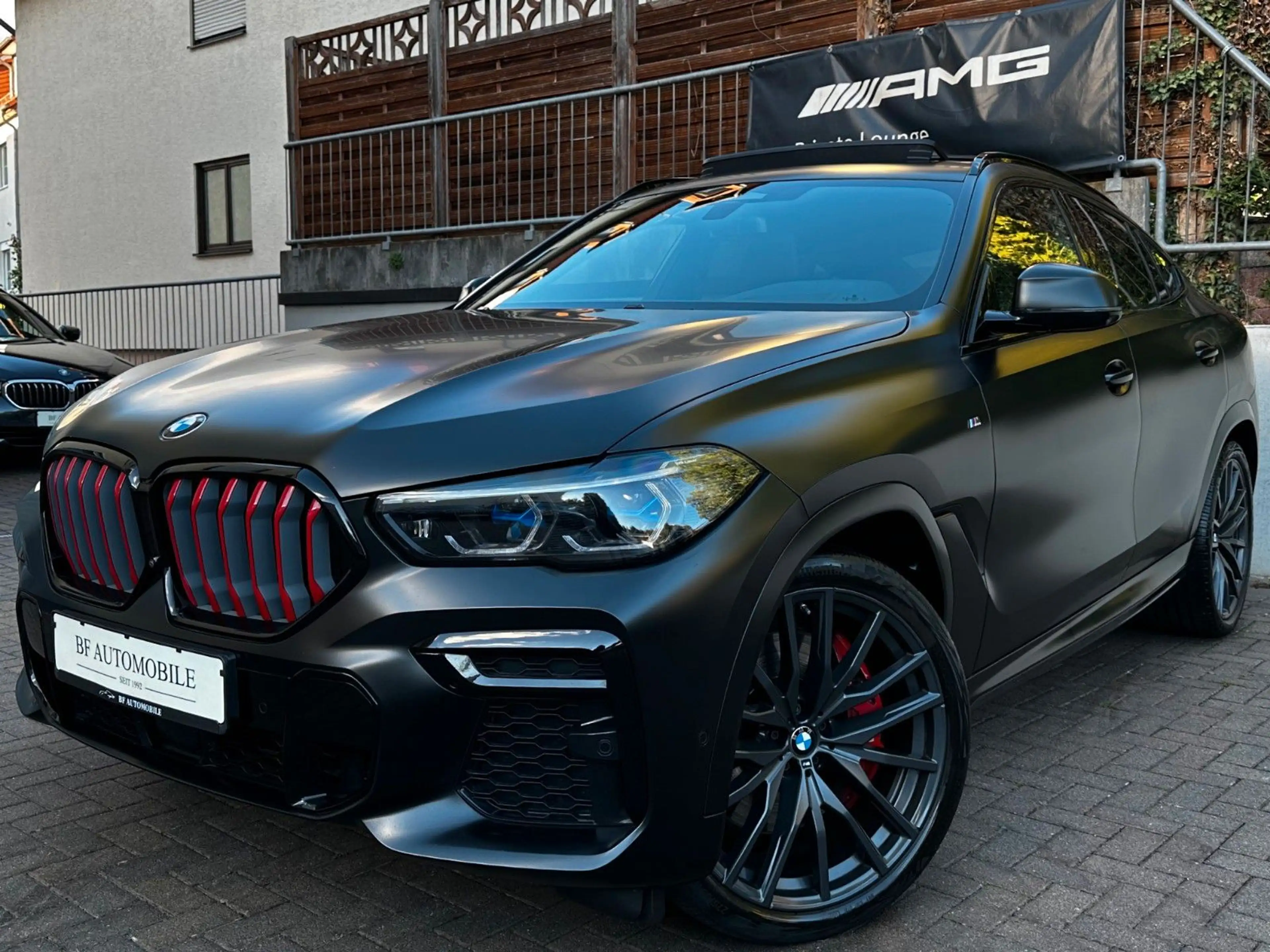 BMW X6 xDr40d M Sport Black Vermilion Edition Frozen