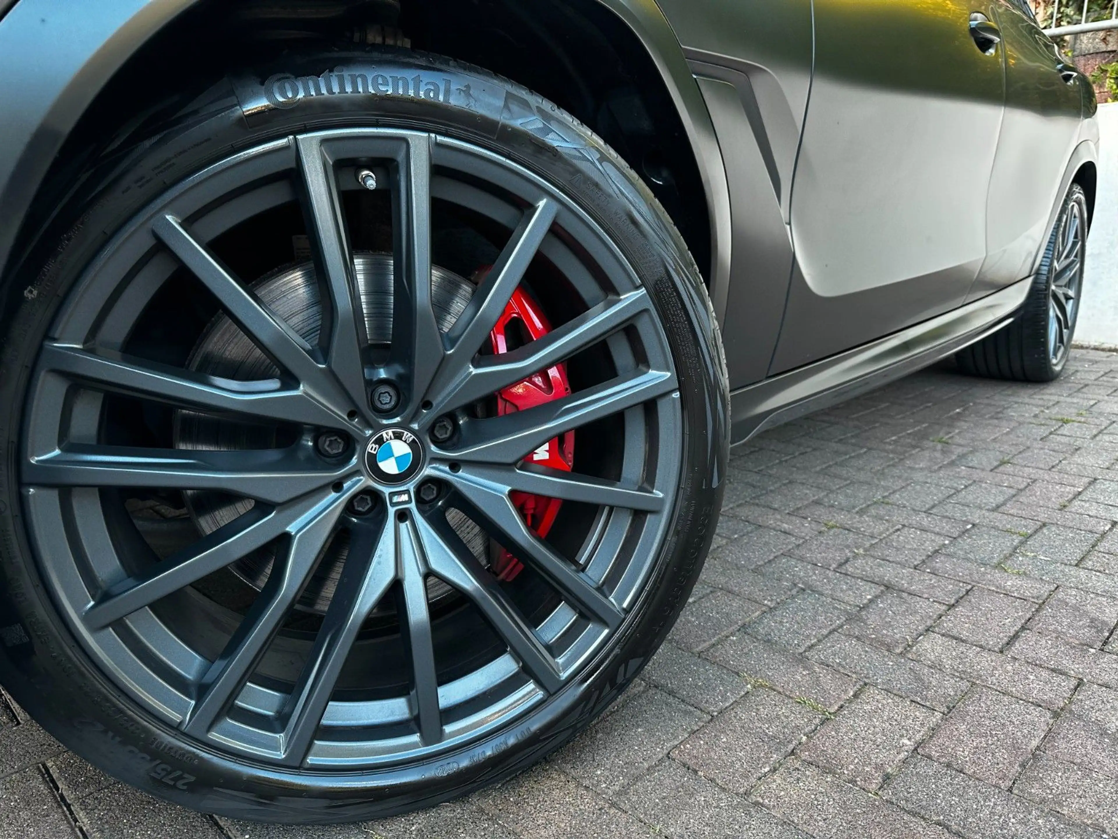 BMW X6 xDr40d M Sport Black Vermilion Edition Frozen — photo 14