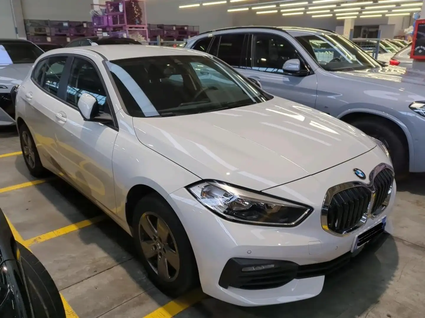 BMW 116 Serie 1 F40 116d Advantage auto Bianco - 2