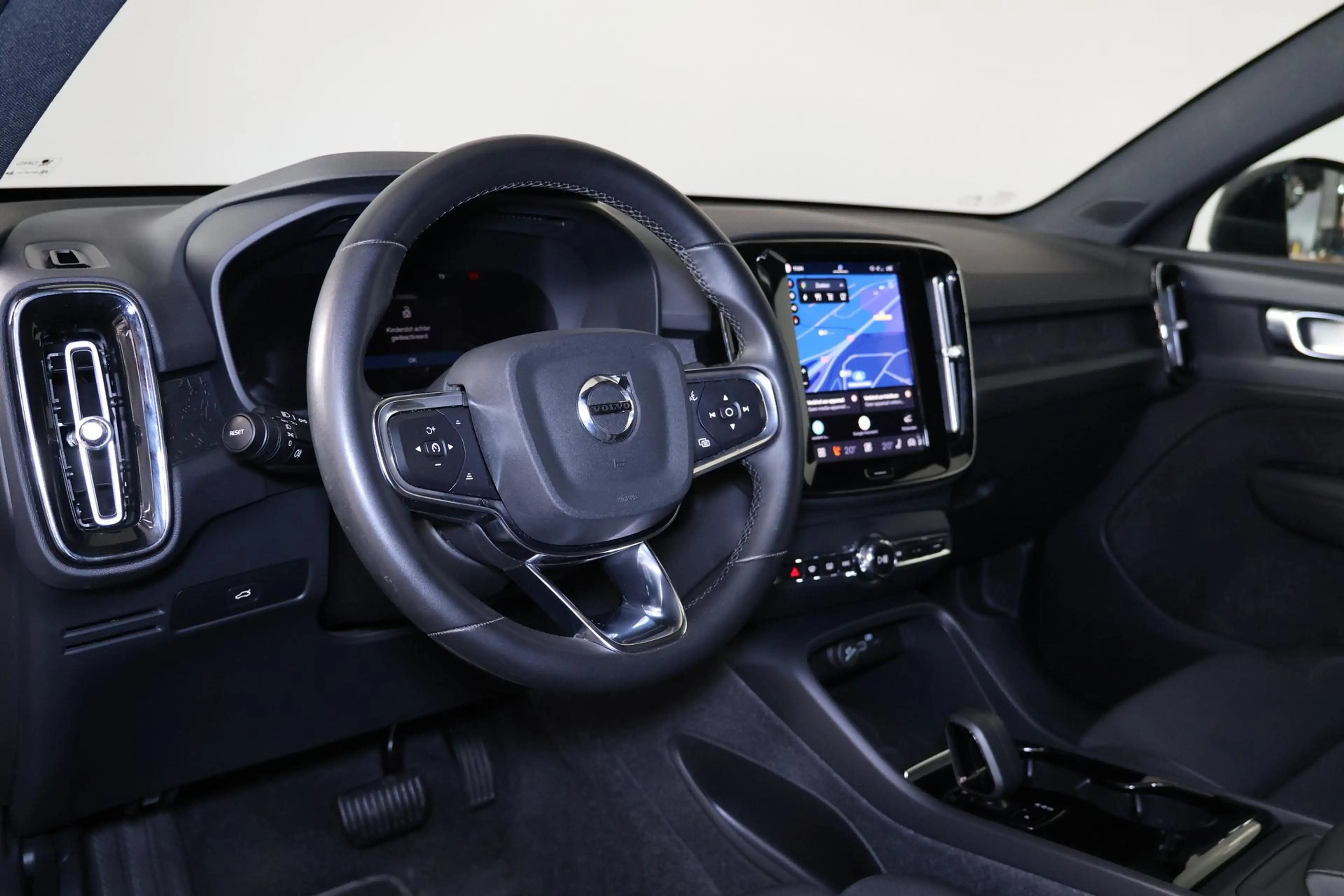Volvo C40 Extended Range Plus 82 kWh - Panoramadak - Intelli — photo 13