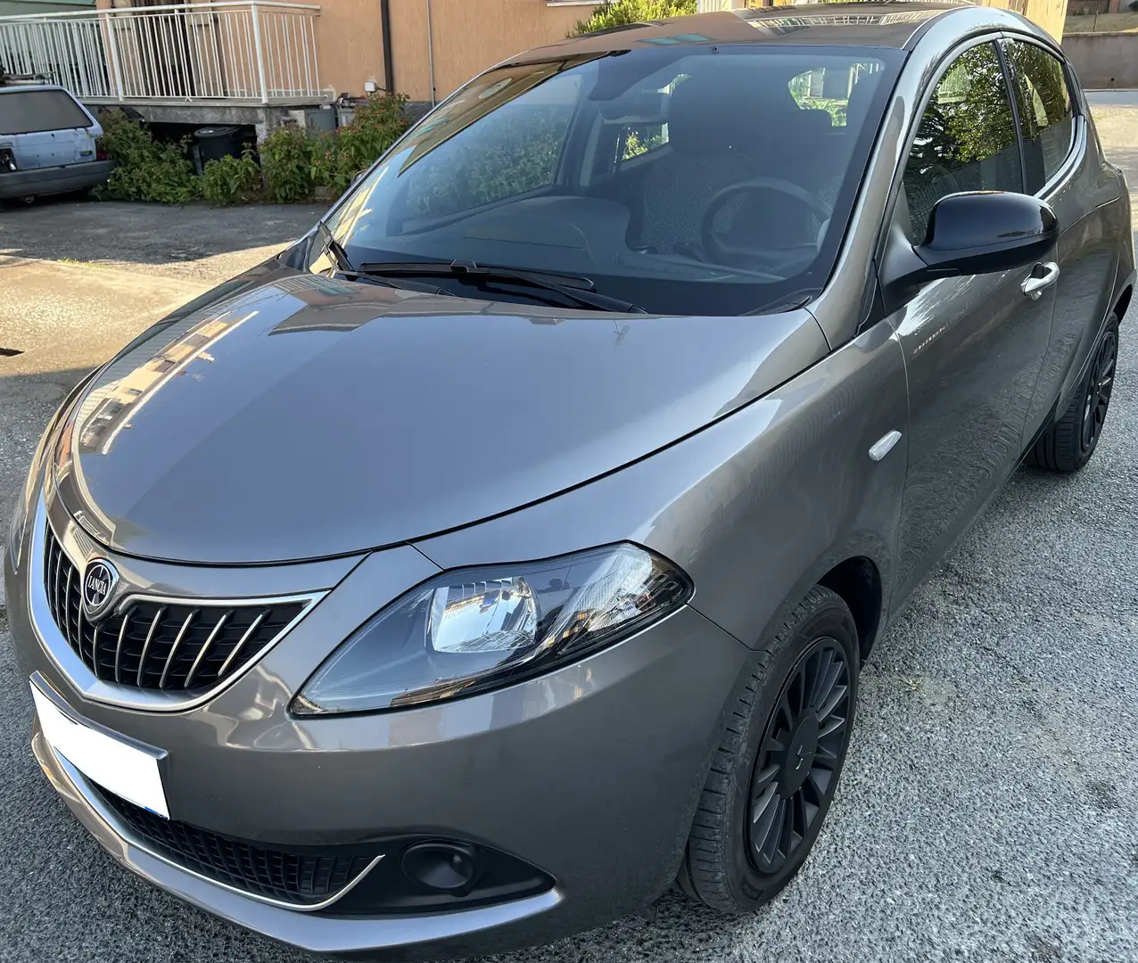 Lancia Ypsilon 1.0 70cv Hybrid Silver Grigio - 1