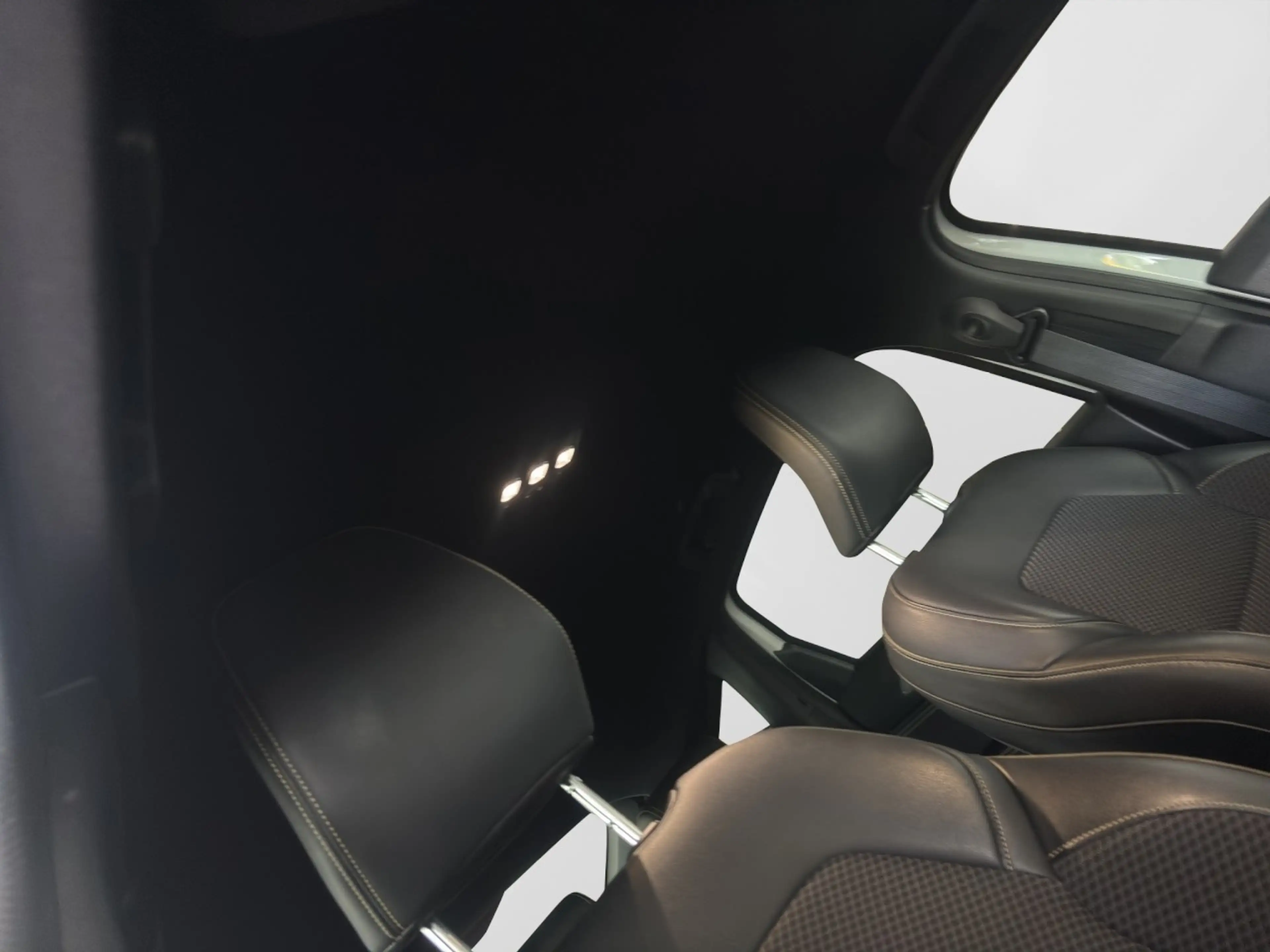 Renault Arkana Techno Mild Hybrid 140 EDC Klima Navi — photo 16