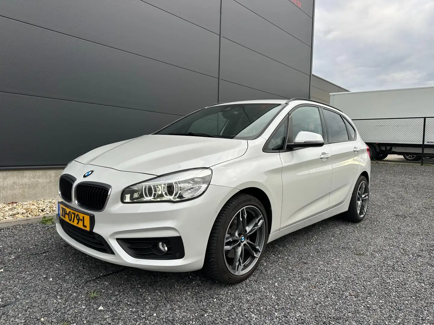 BMW 220 2-serie Active Tourer 220i High Executive Clima | Wit - 2