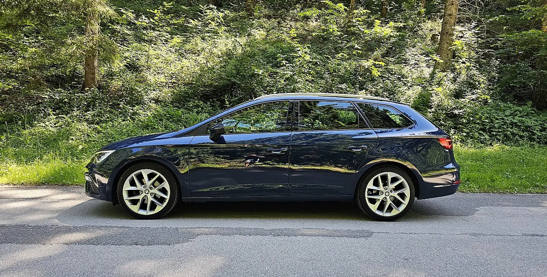 SEAT Leon ST FR 2,0 TDI DSG Start-Stopp Blau - 2