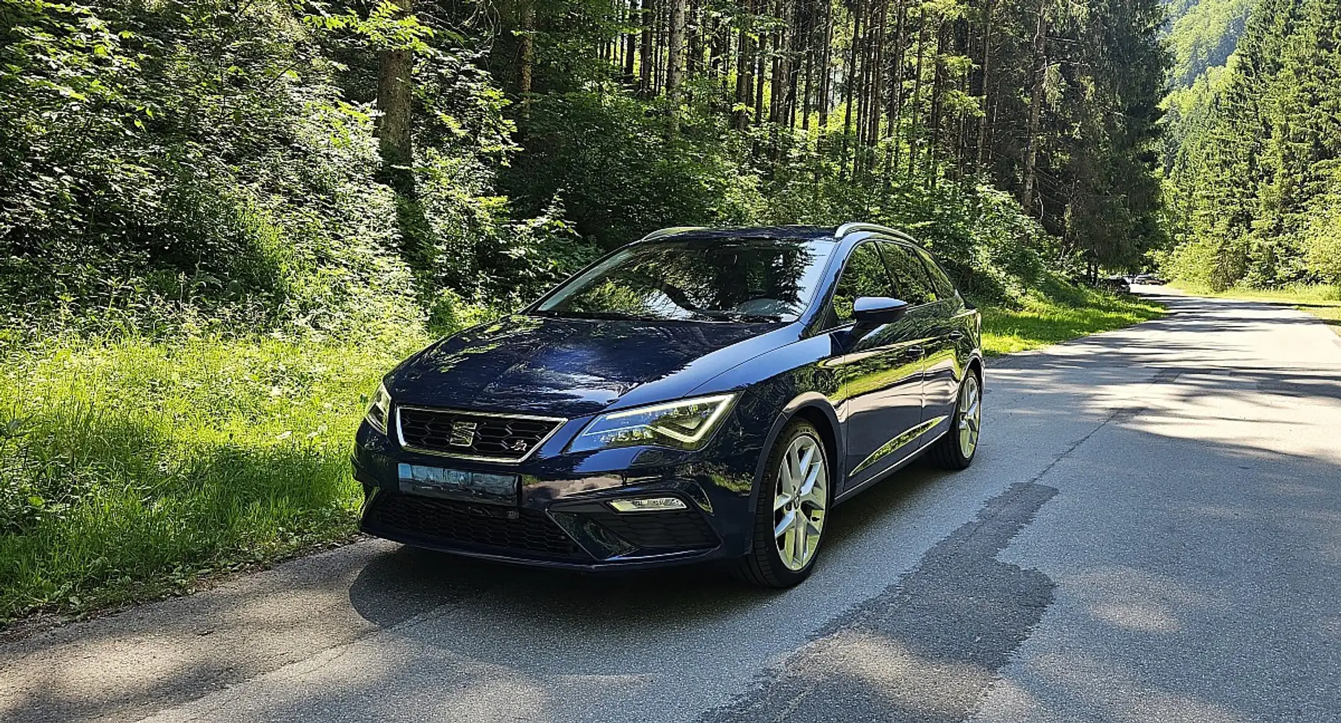 SEAT Leon ST FR 2,0 TDI DSG Start-Stopp Blau - 1