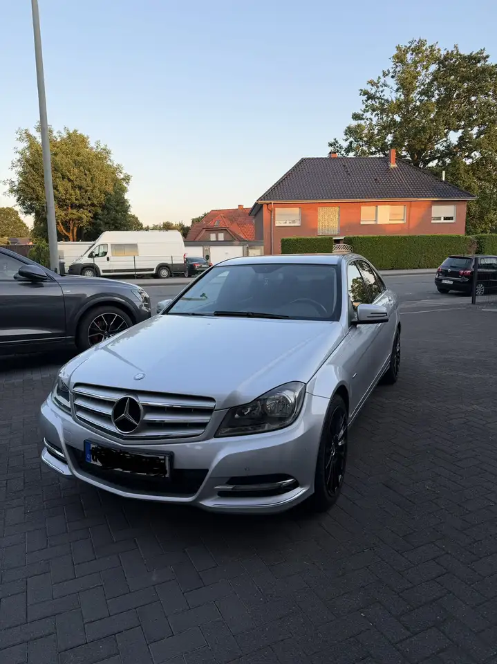 Mercedes-Benz C 220