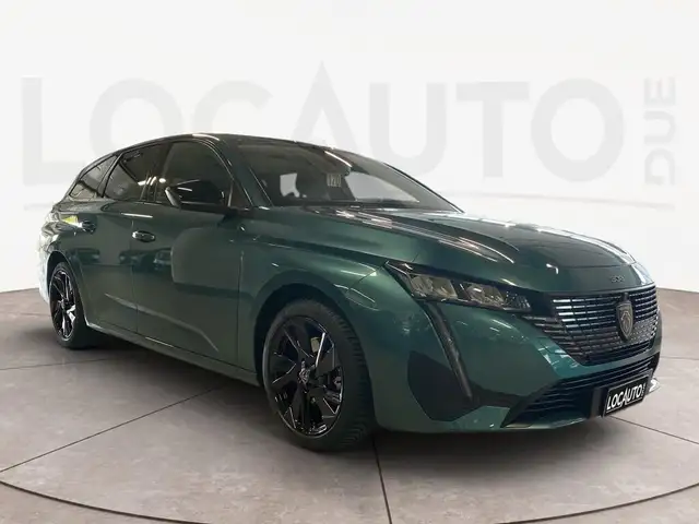 Peugeot 308 view 3