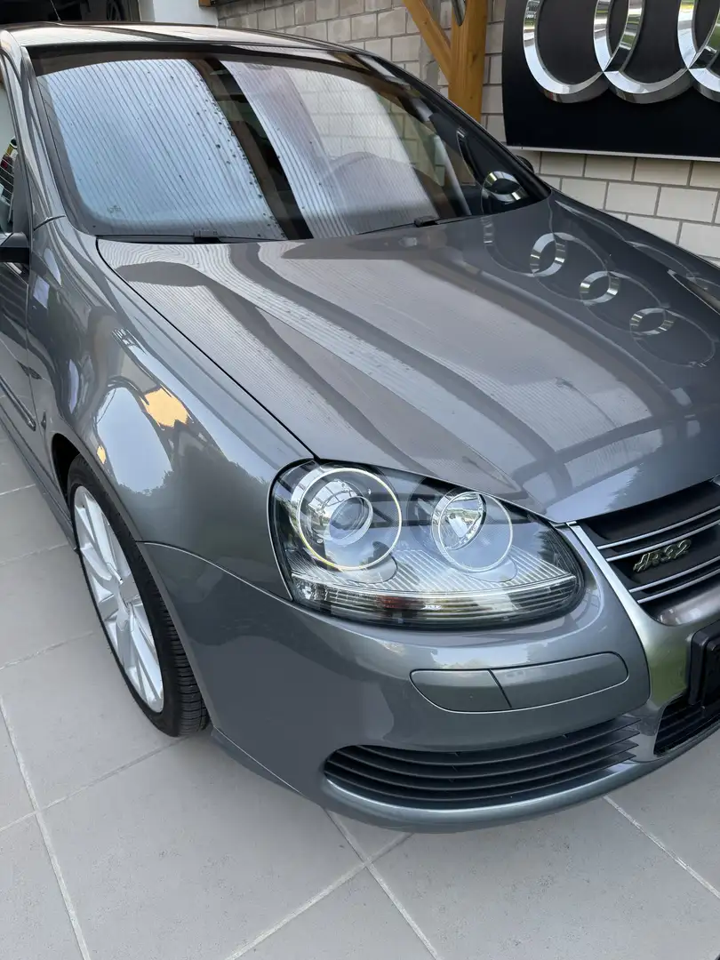 Volkswagen Golf R32 2. Hand Jahreswagenzustand Gris - 1