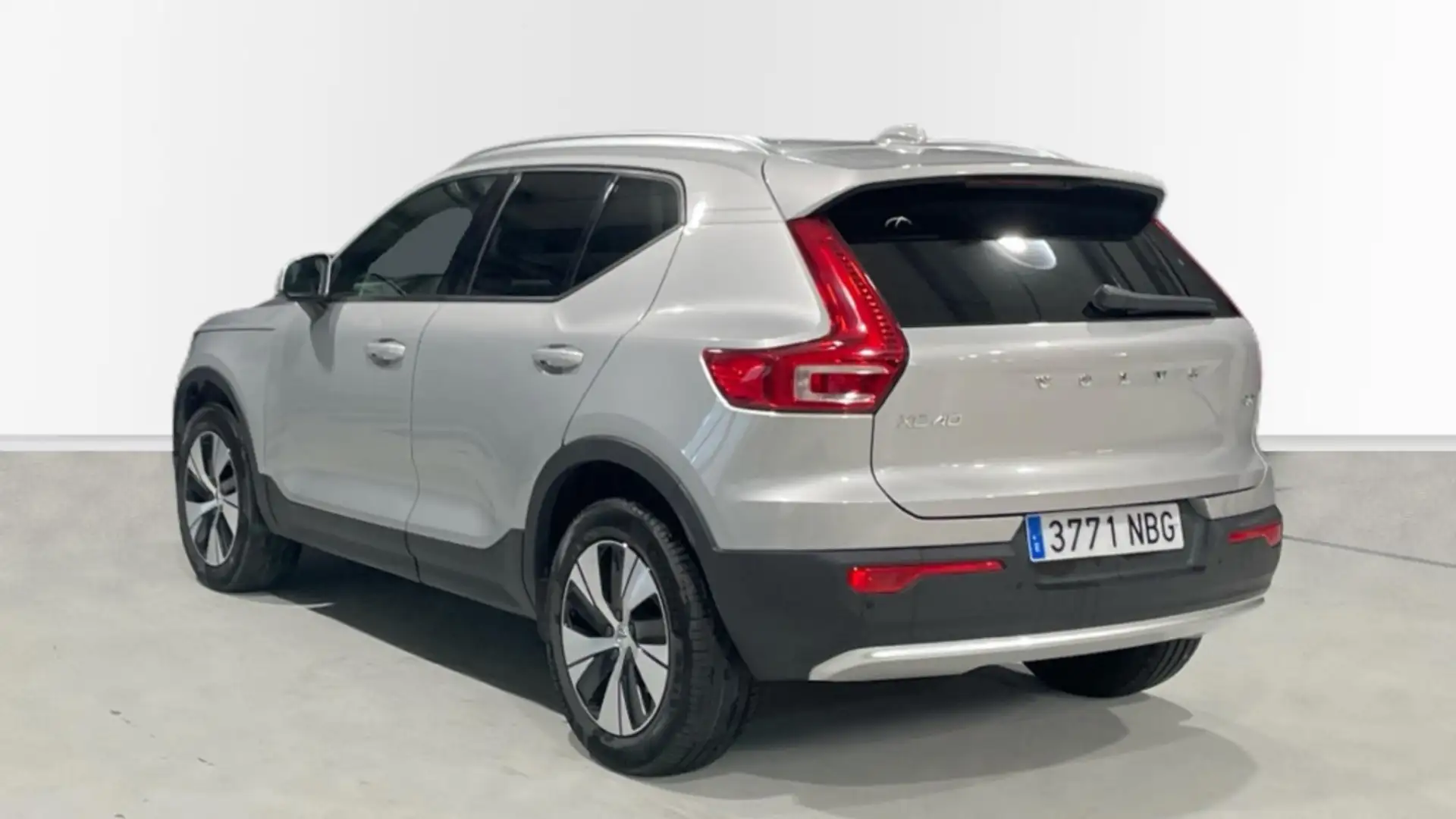 Volvo XC40 2.0 B3 CORE AUTO 5P - 2