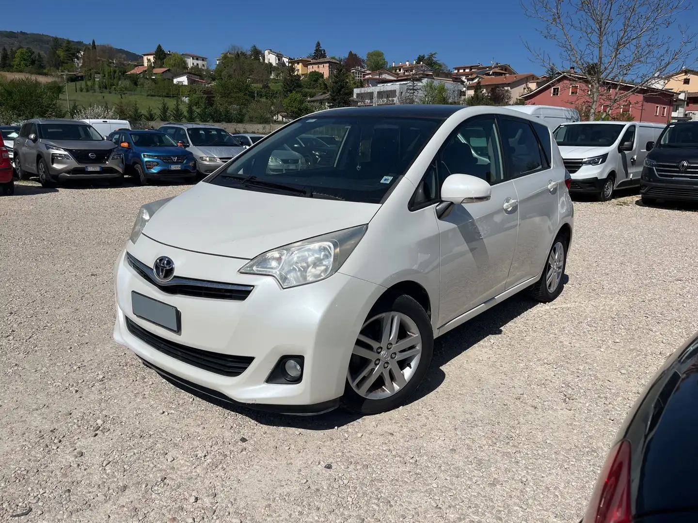Toyota Verso-S Verso-S 1.3 MT Lounge - 1