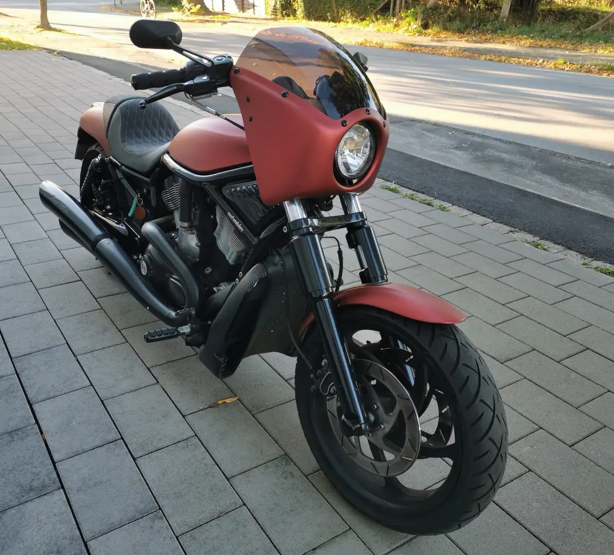 Harley-Davidson V-Rod VRSCB Custombike Czerwony - 1