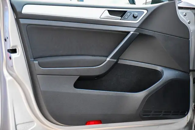 Volkswagen Golf view 7