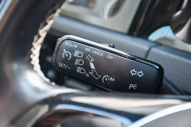 Volkswagen Golf view 19