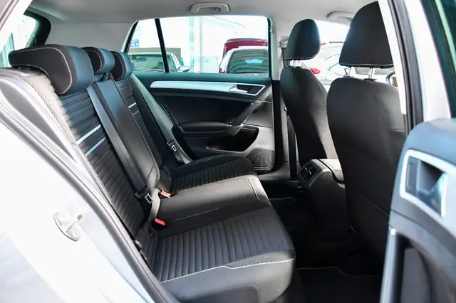 Volkswagen Golf view 16