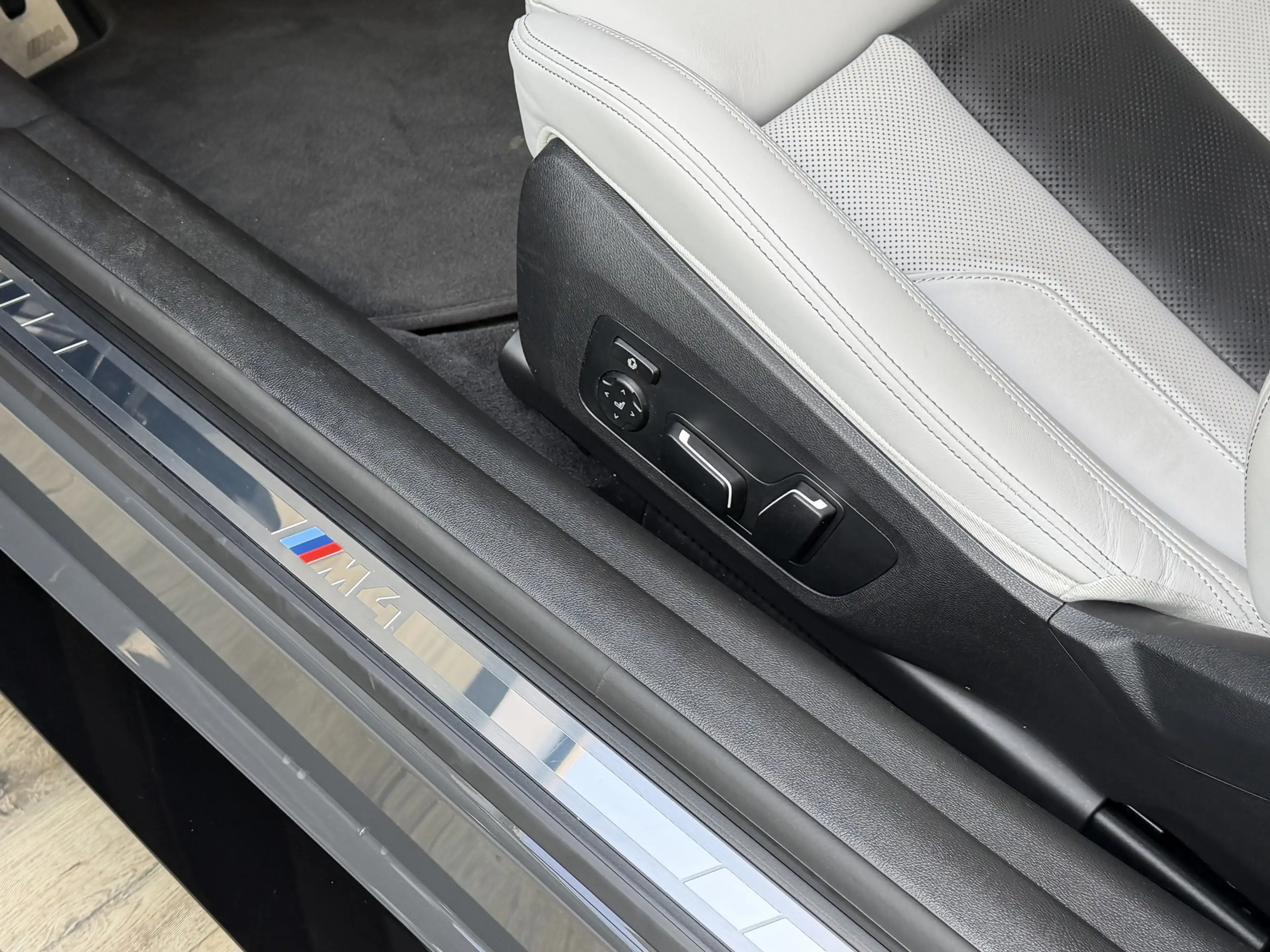 BMW M4 xDrive Competition Sitzlüft ACC 360° Carbon — photo 13