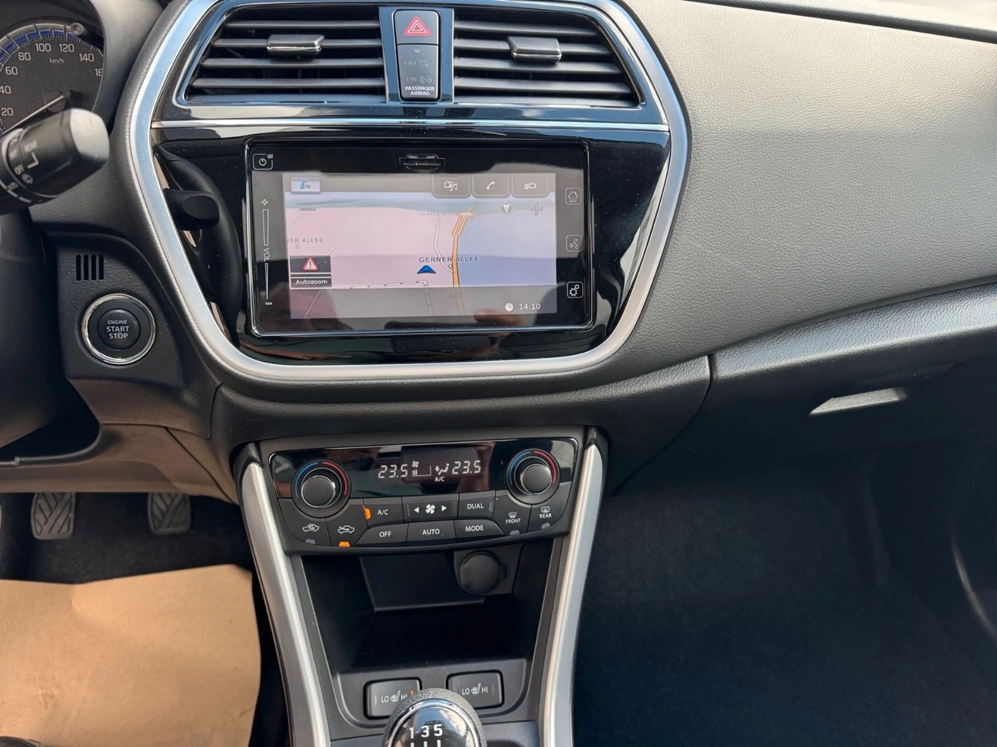 Suzuki SX4 S-Cross Comfort+ 4x4 AHK Winterräder — photo 9