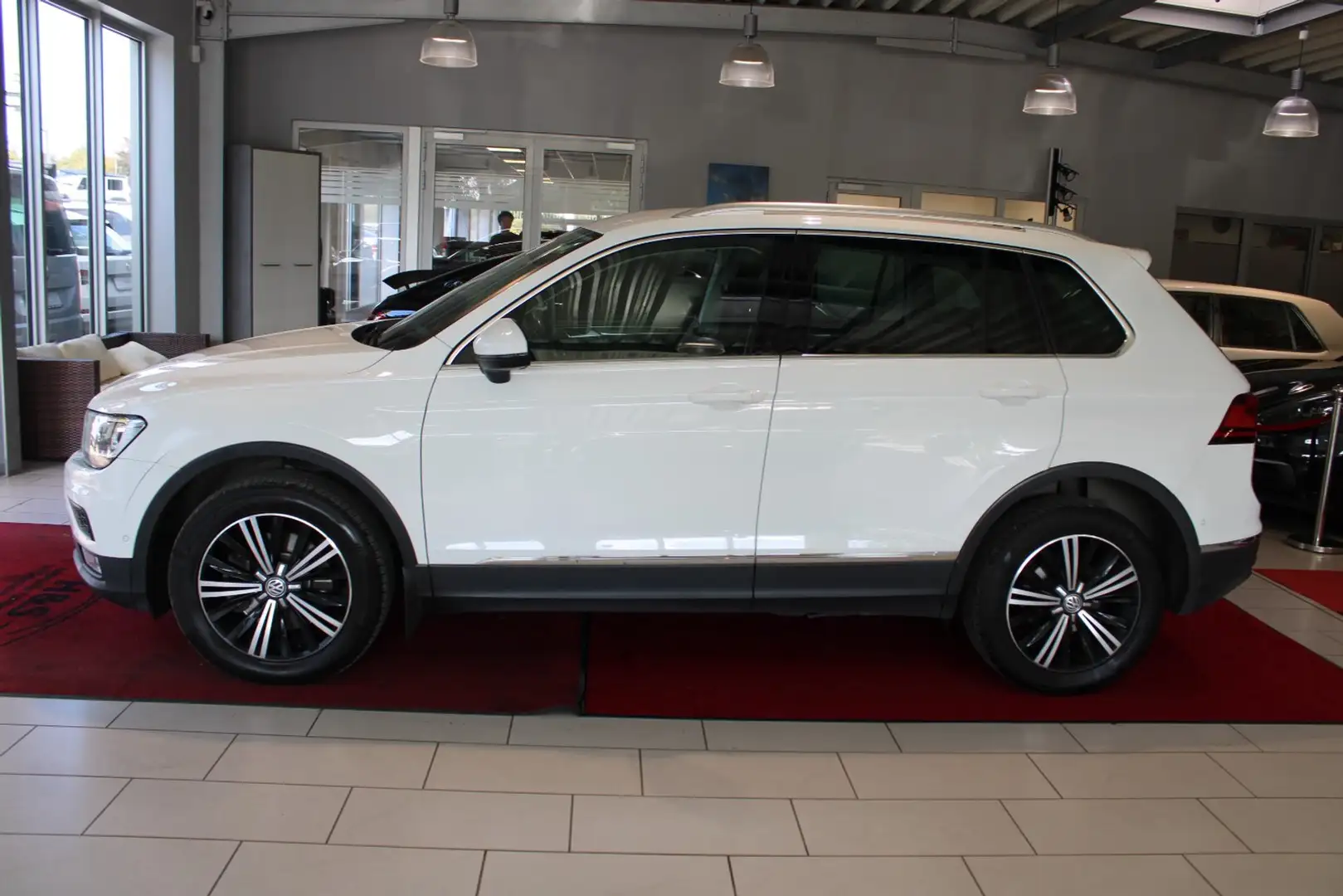 Volkswagen Tiguan 2.0 TDI Highline BMT *4Motion*V-Cockpit Bianco - 2