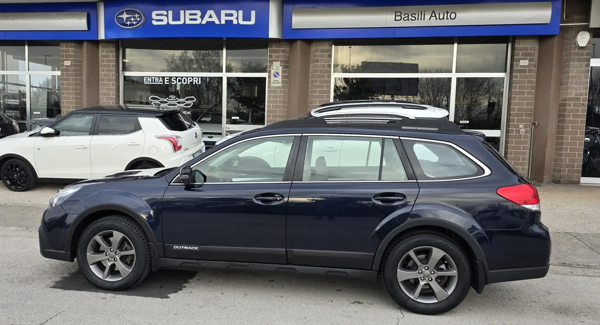 Subaru OUTBACK Outback 2.0d Exclusive lineartronic Blu/Azzurro - 1