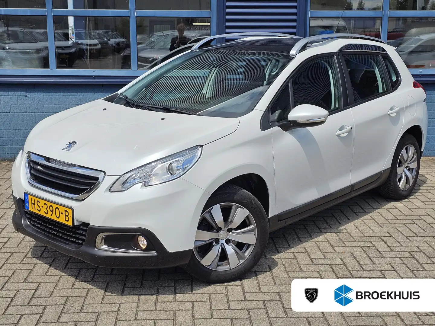 Peugeot 2008 1.2 PureTech 110 Active Automaat | Panoramadak | P Wit - 1