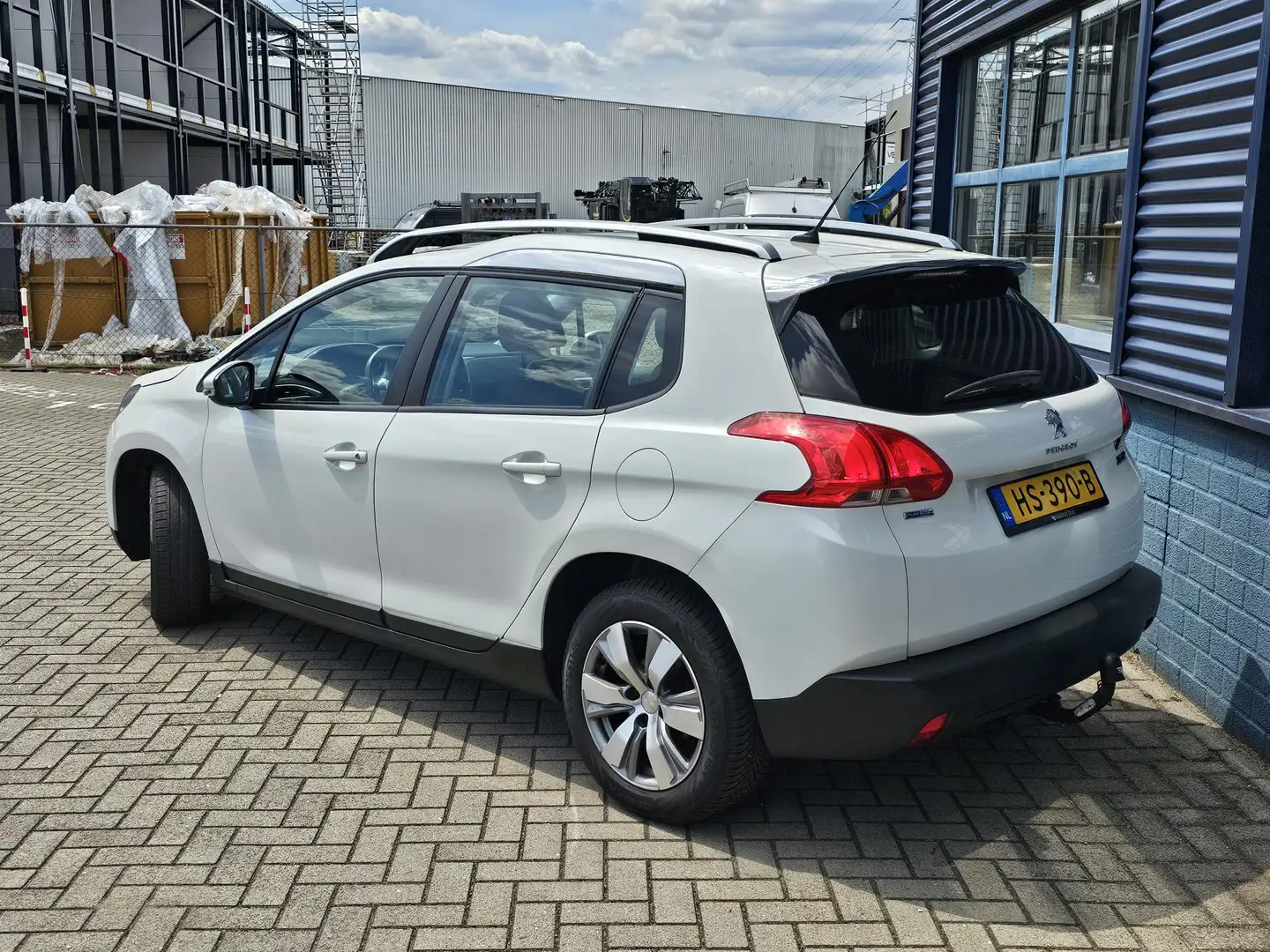 Peugeot 2008 1.2 PureTech 110 Active Automaat | Panoramadak | P Wit - 2