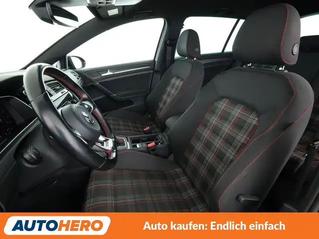 Volkswagen Golf view 10