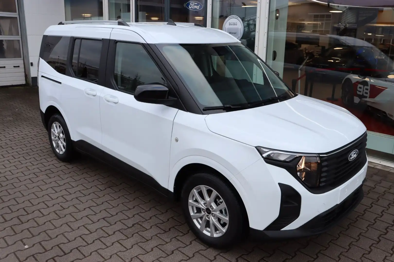 Ford Tourneo Courier Titanium 1.0 EcoB. 4,99 % FIN* Blanc - 2