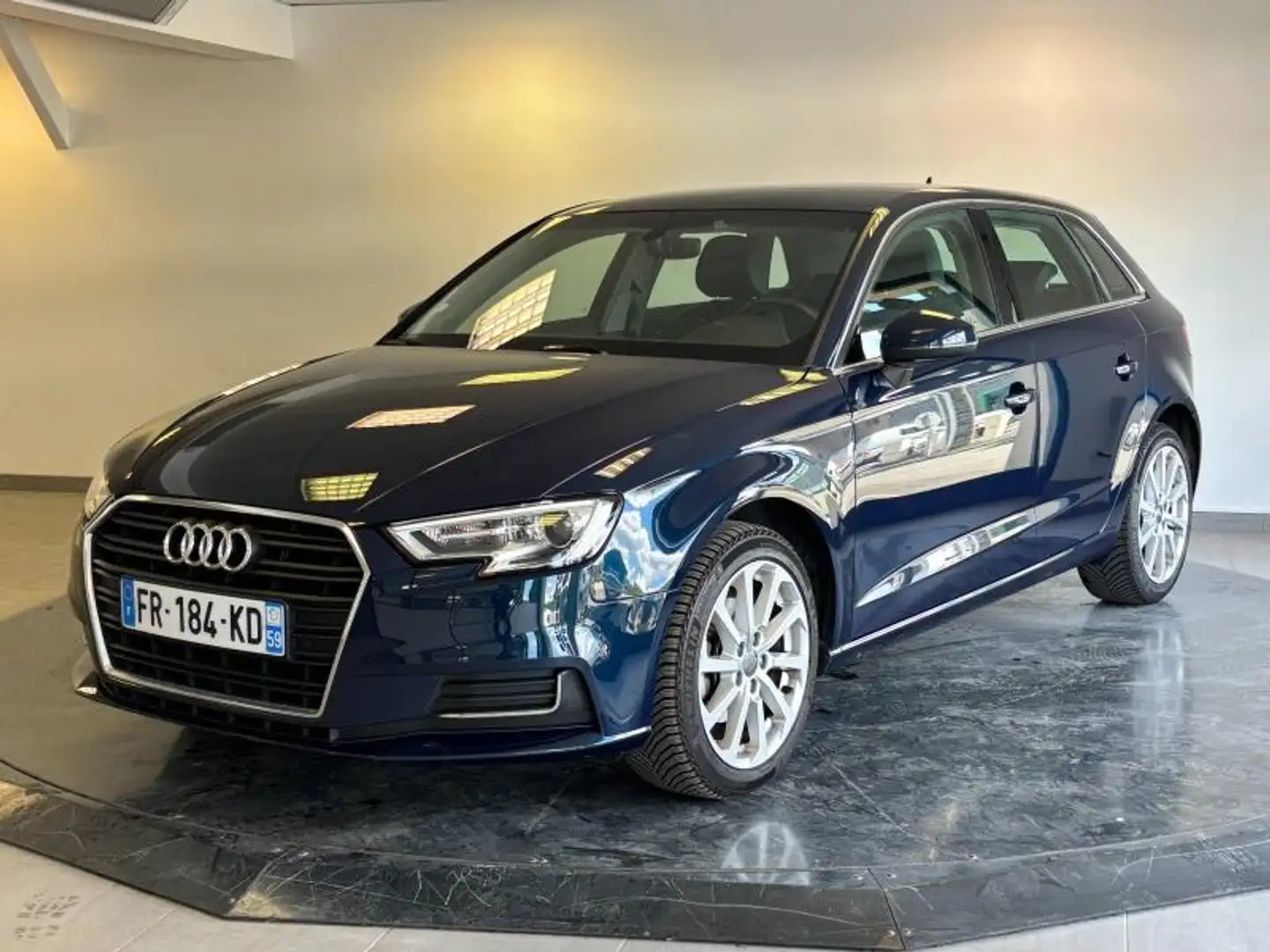 Audi A3 35 TFSI 150ch Mild Hybrid Design S tronic 7 - 1