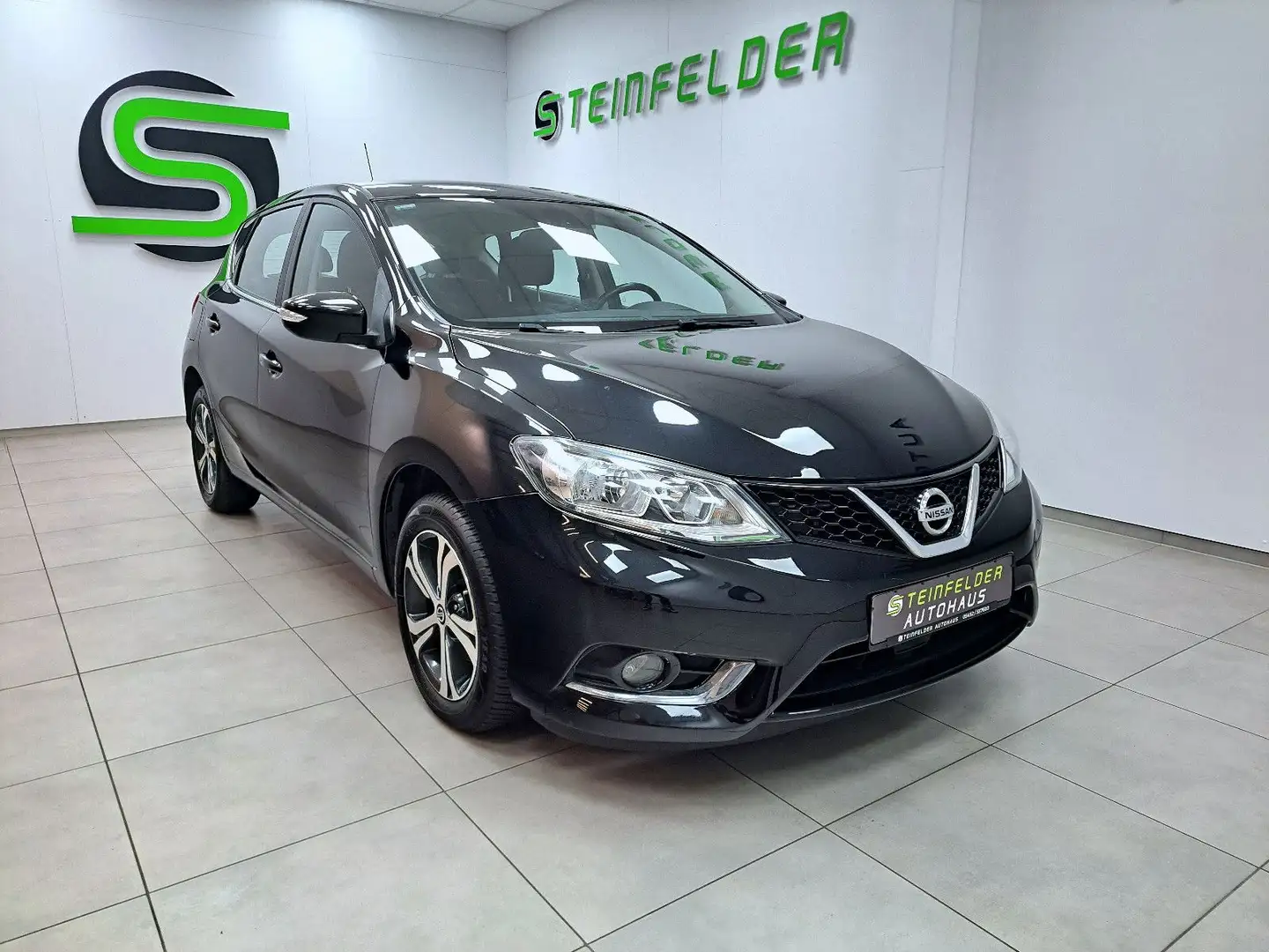Nissan Pulsar 1.2 Acenta / TEMPOMAT / NAVI / 1.HAND Schwarz - 1