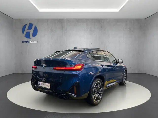 BMW X4 M view 4