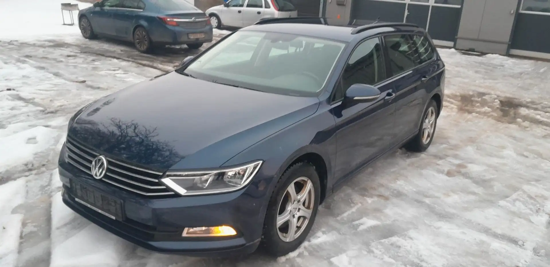 Volkswagen Passat Variant Trendline BMT/Start-Stopp Modrá - 1