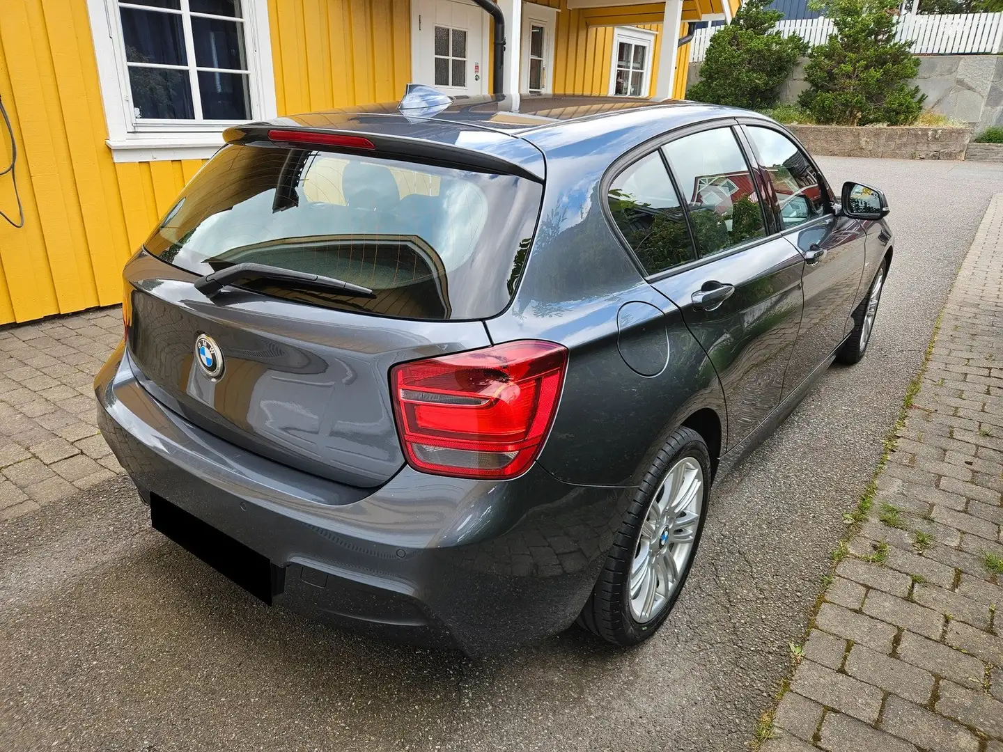 BMW 116 116d Gris - 1