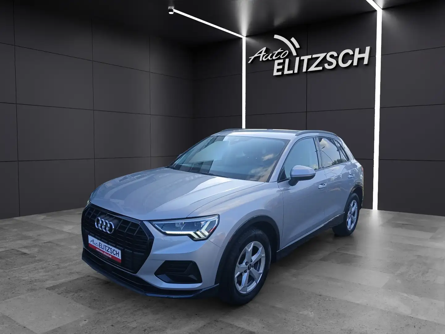 Audi Q3 35 TDI advanced S-tronic LED AHK AVC ACC Silber - 2
