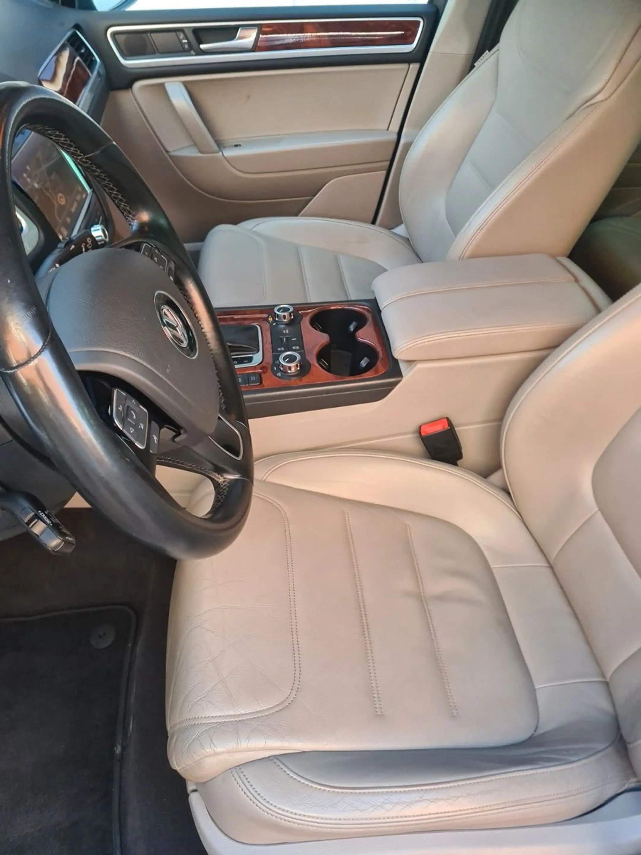 Volkswagen Touareg V6 TDI BMT *Garantie*Autom.*Navi*AHK* — photo 12