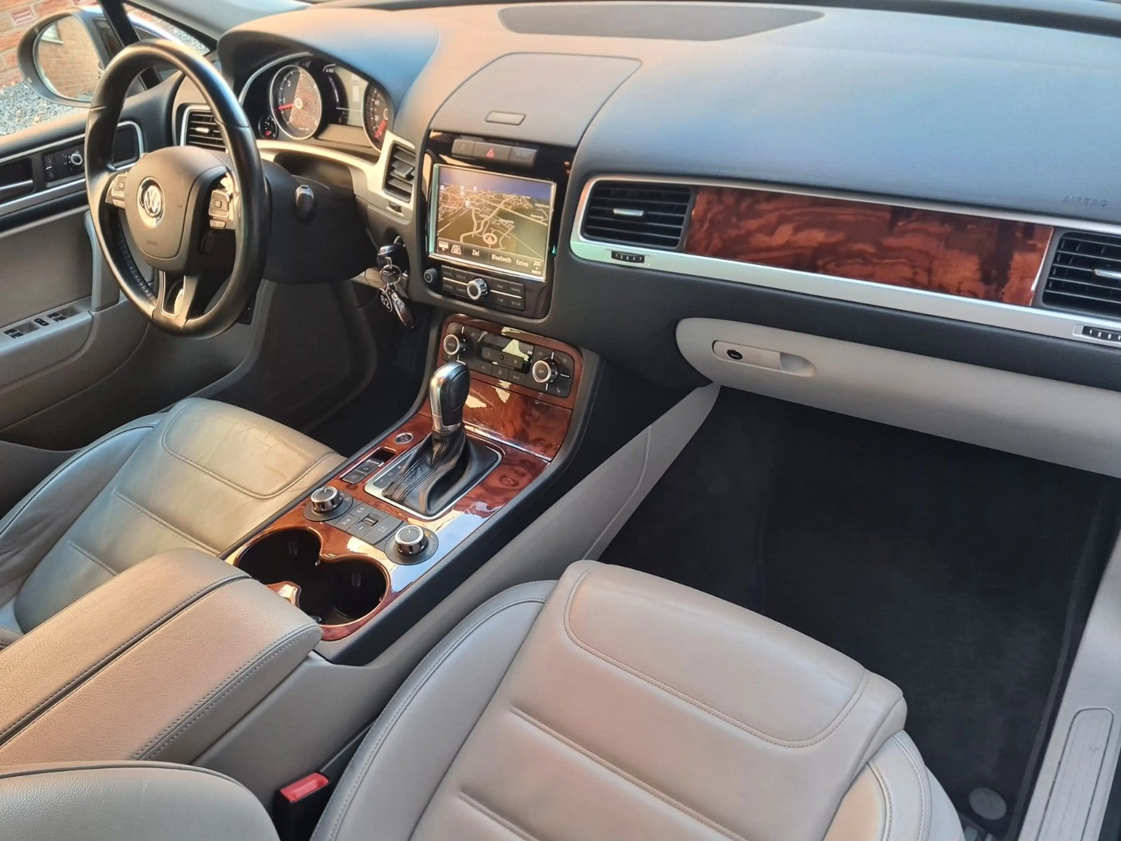 Volkswagen Touareg V6 TDI BMT *Garantie*Autom.*Navi*AHK* — photo 10