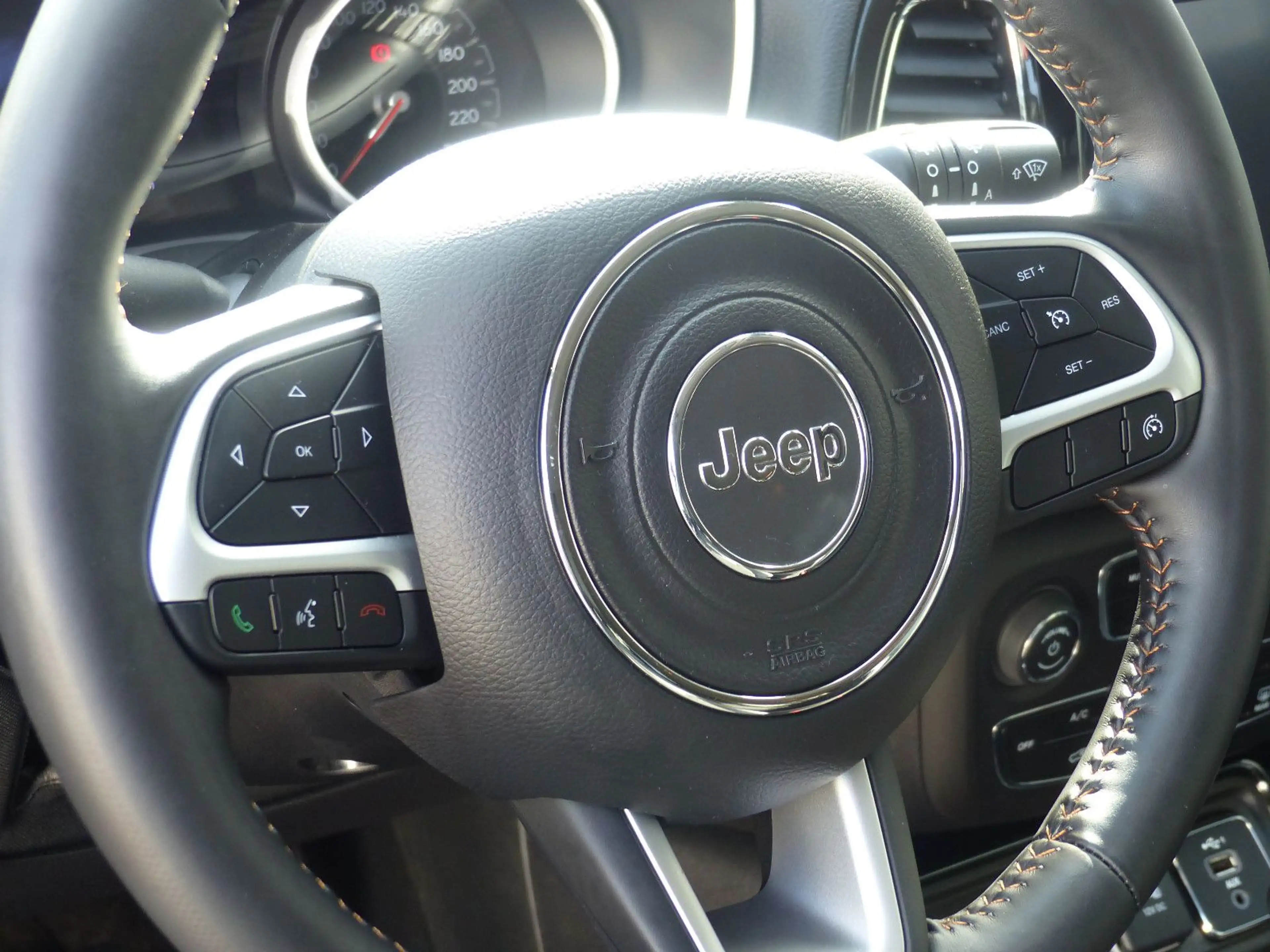 Jeep Compass Limited FWD NAVI SHZ ALLWETTER — photo 15