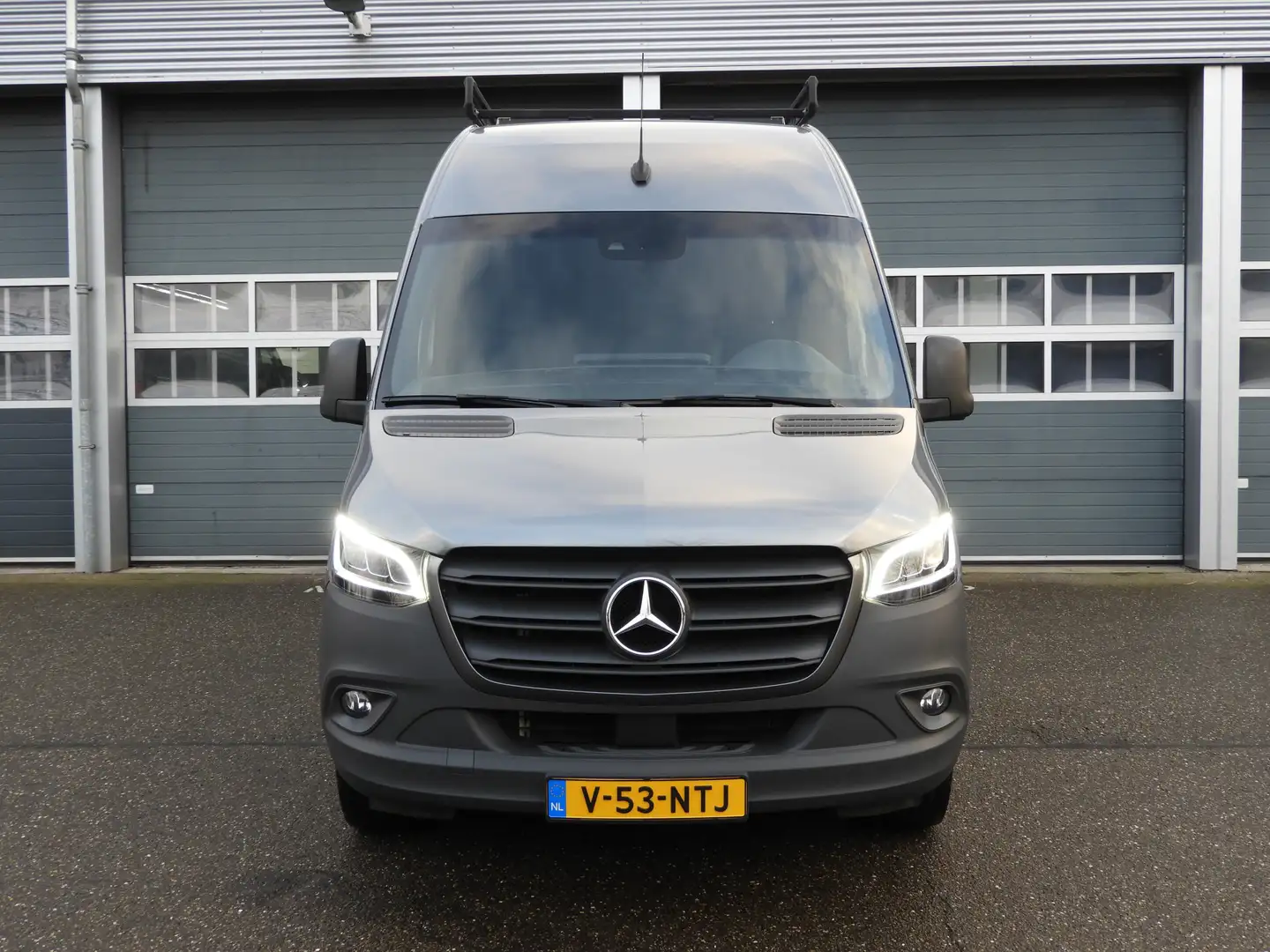 Mercedes-Benz Sprinter 317 1.9 CDI L2H2 RWD AUT | LED | 3.5t TREKHAAK | I Gris - 2