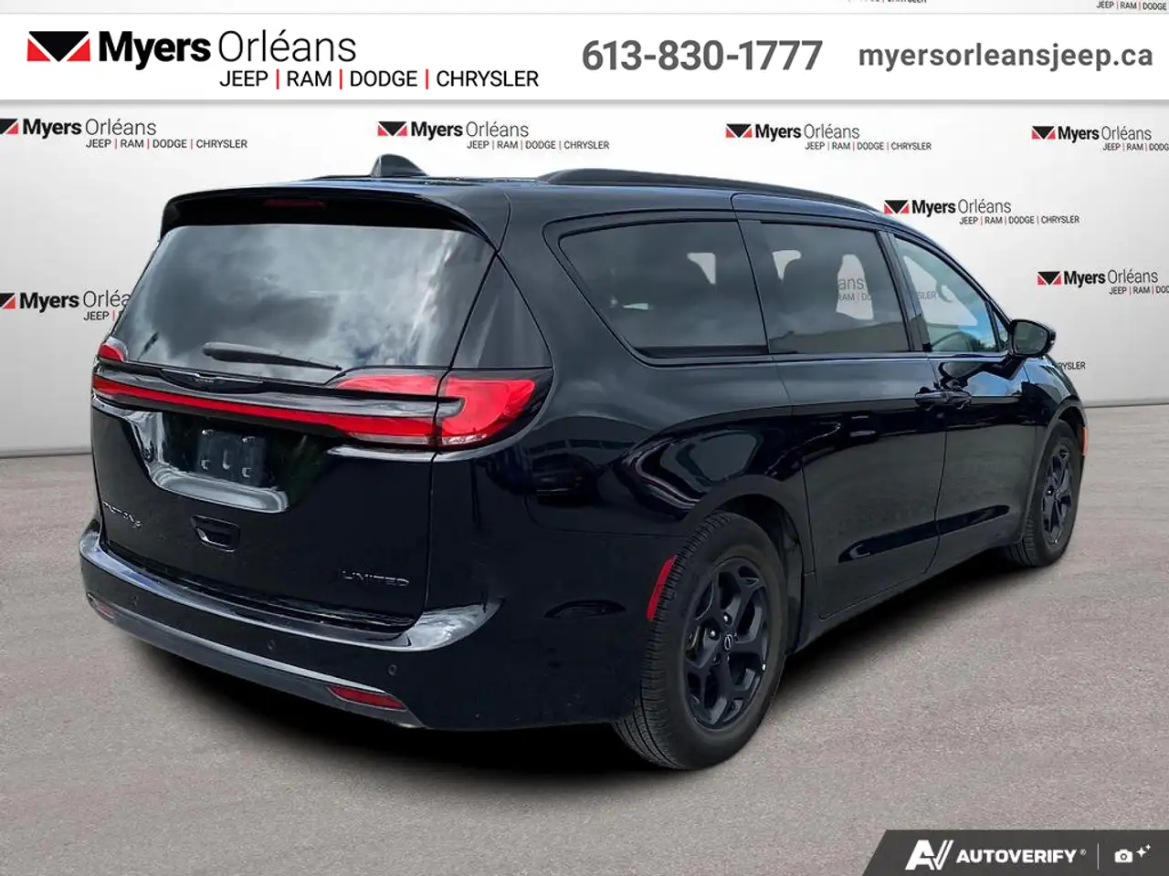 Chrysler Pacifica снимка Chrysler Pacifica