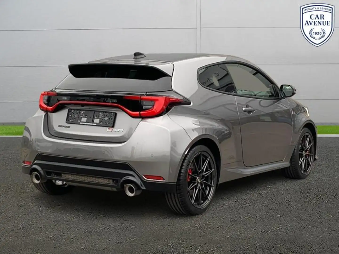 Toyota Yaris IV GR Gris - 2