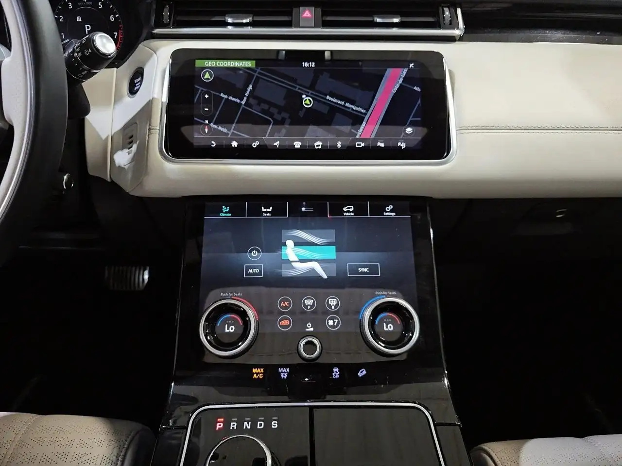 Land Rover Range Rover Velar снимка Land Rover Range Rover Velar