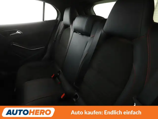 Mercedes-Benz Gla Class view 14