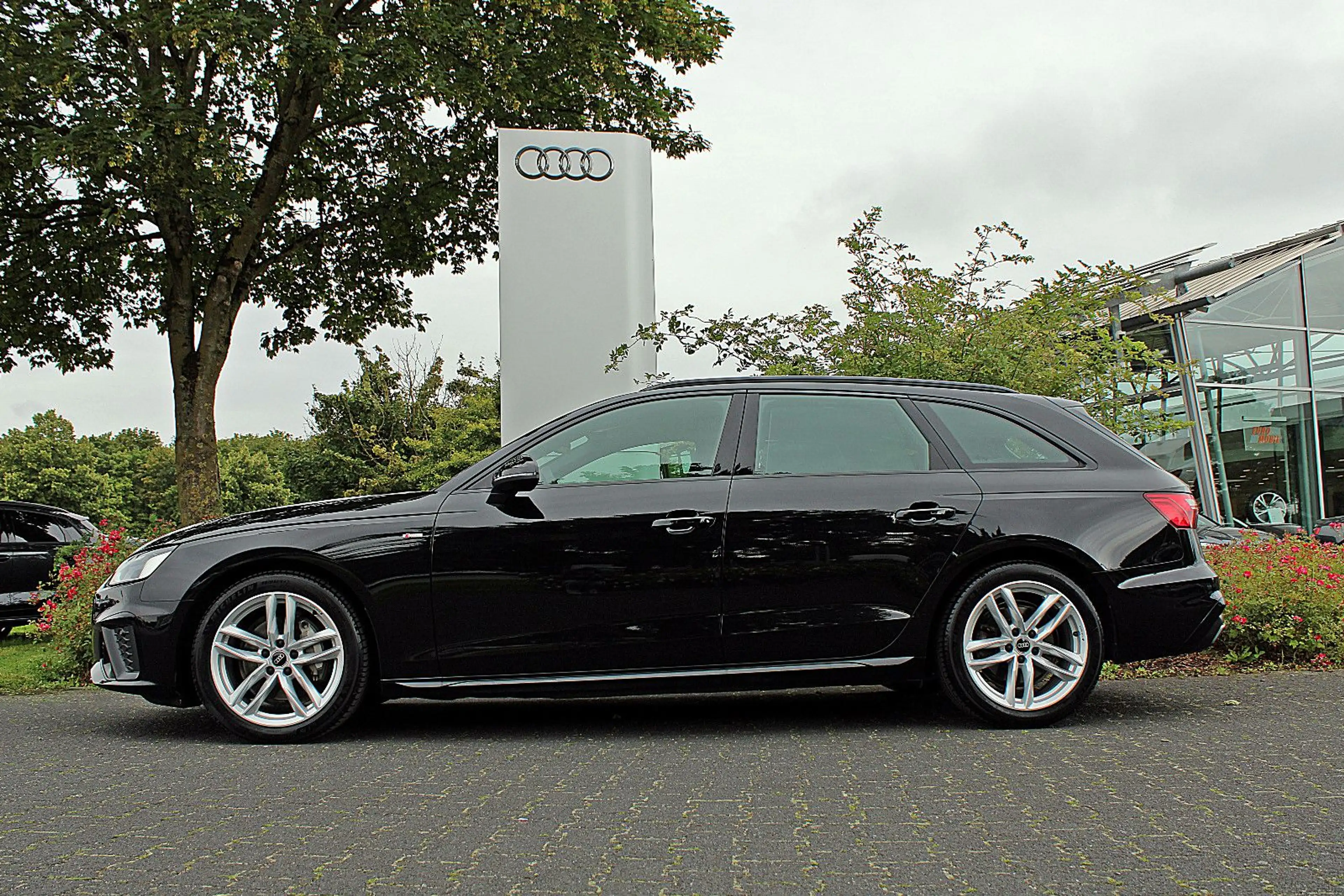 Audi A4 Avant 40TDI q S LINE BLACK KAMERA TOUR MEMORY — photo 6