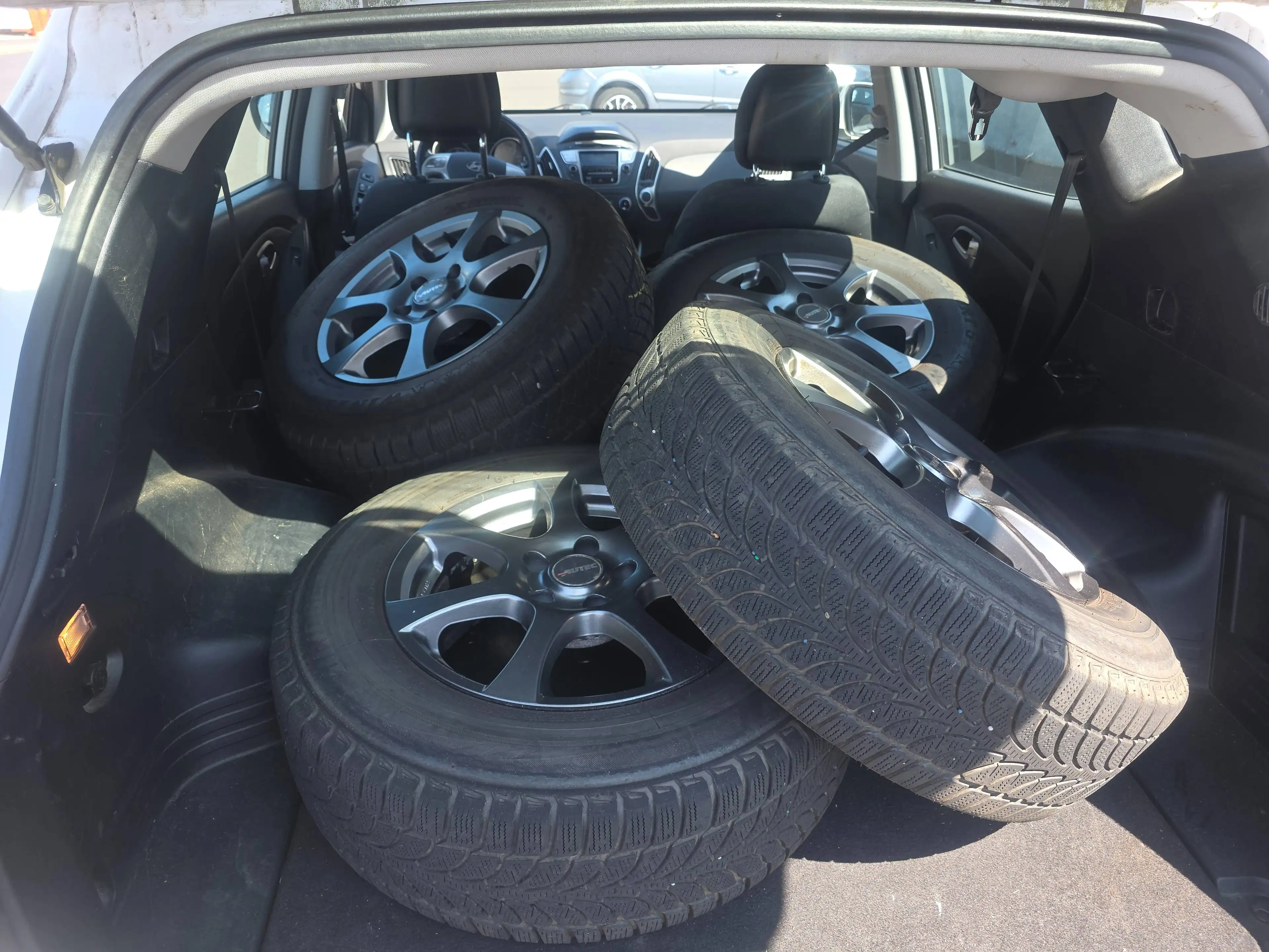 Hyundai iX35 ix35 1.6 2WD 5 Star Edition — photo 6