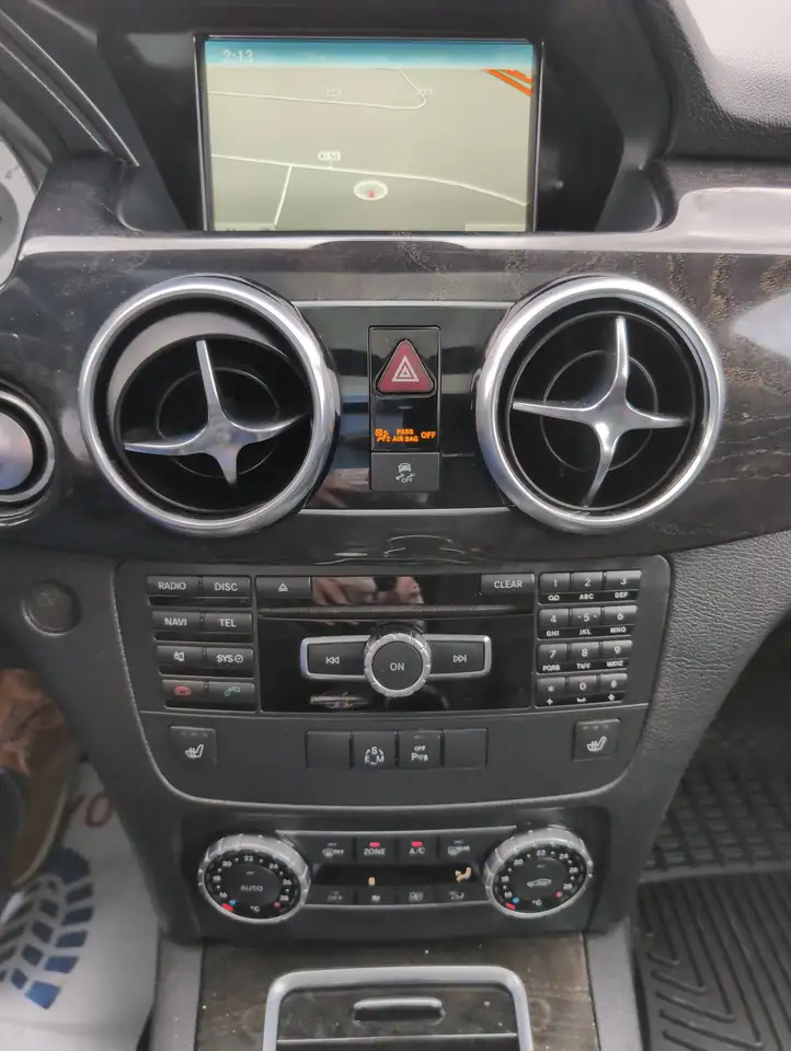 Mercedes-Benz GLK-Class снимка Mercedes-Benz GLK-Class